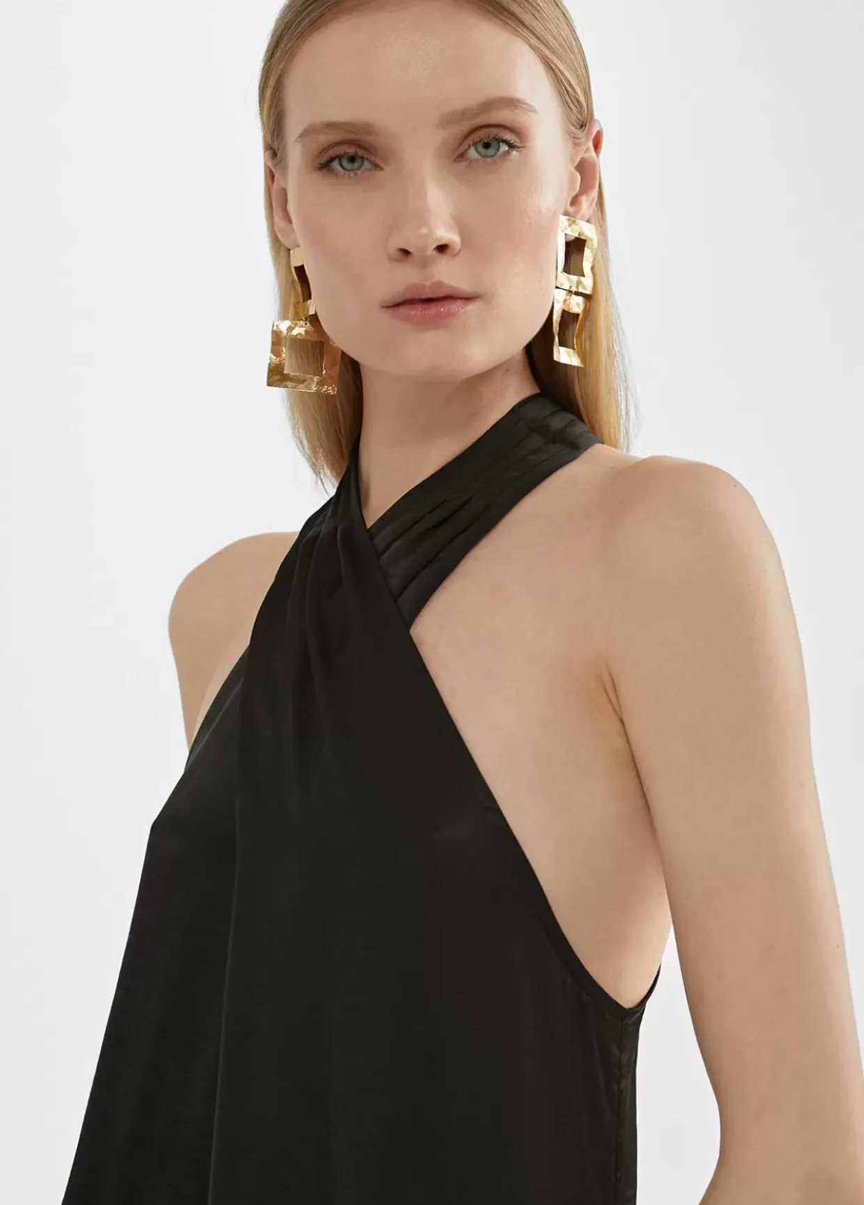 Vestido midi cuello halter cruzado