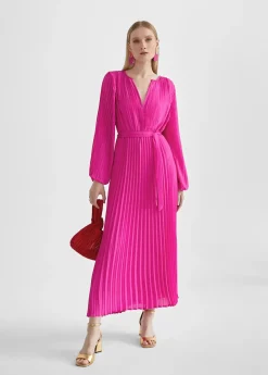 Vestido plisado con manga