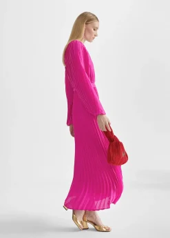 Vestido plisado con manga