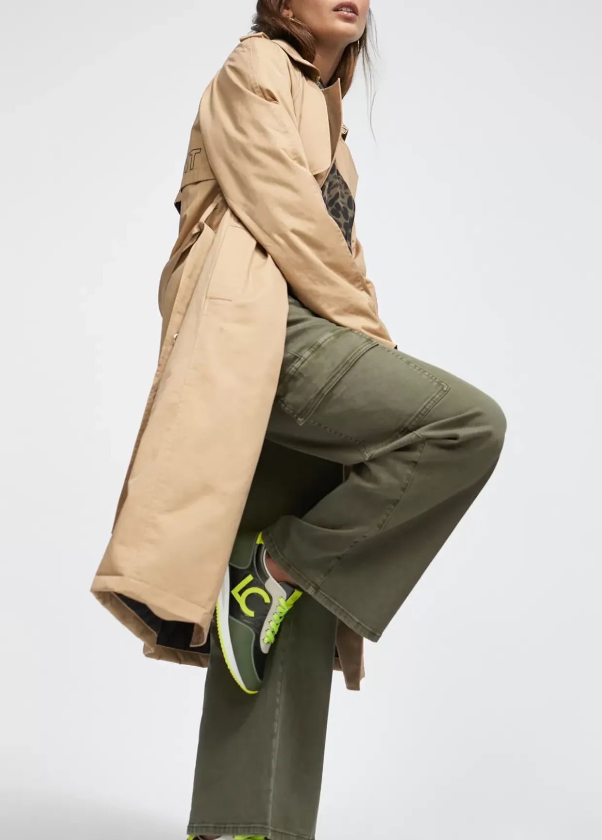 Zapatillas deportivas verdes y lima