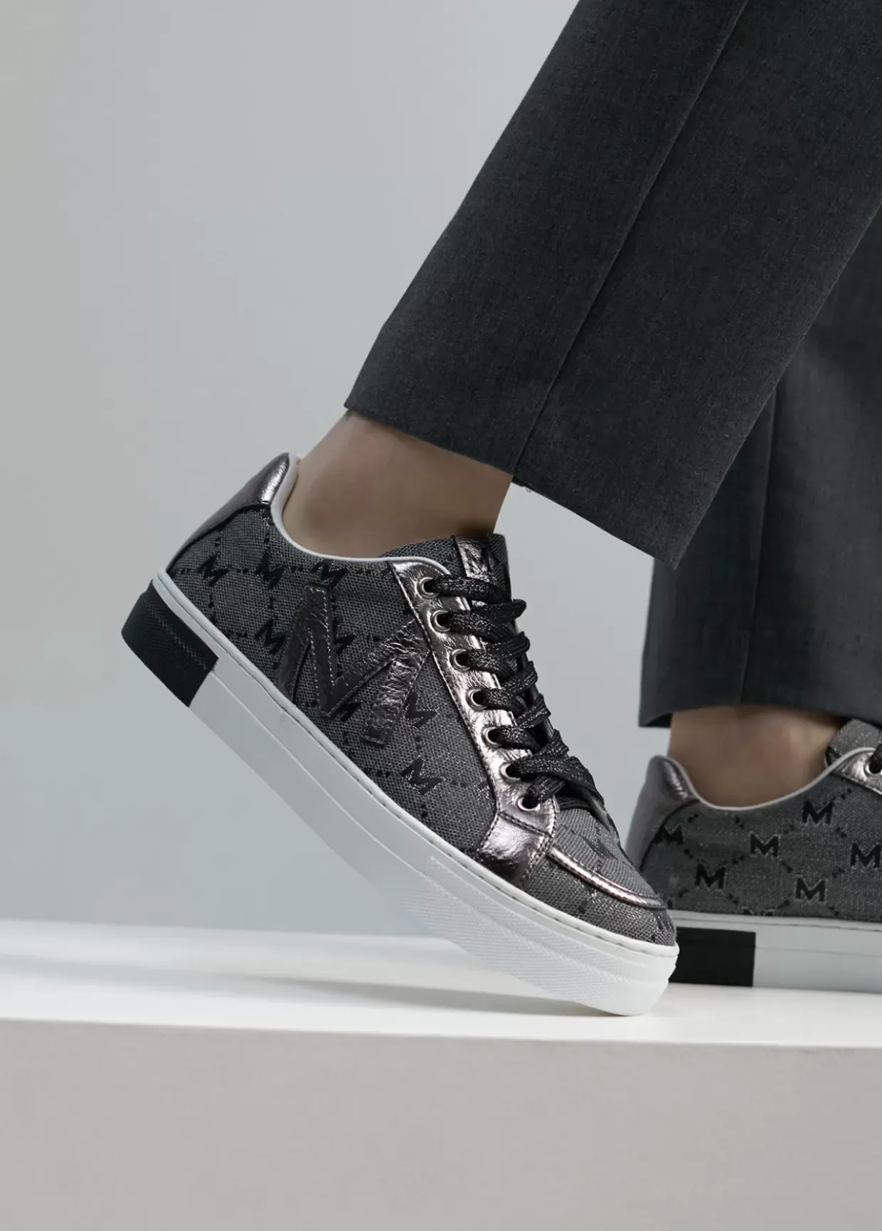 Zapatillas sneakers color gris