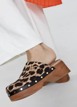 Zueco con estampado animal